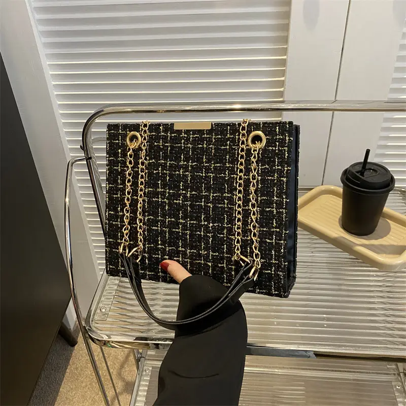 Black Chain Shoulder Bag for Women 2026 - Image 3