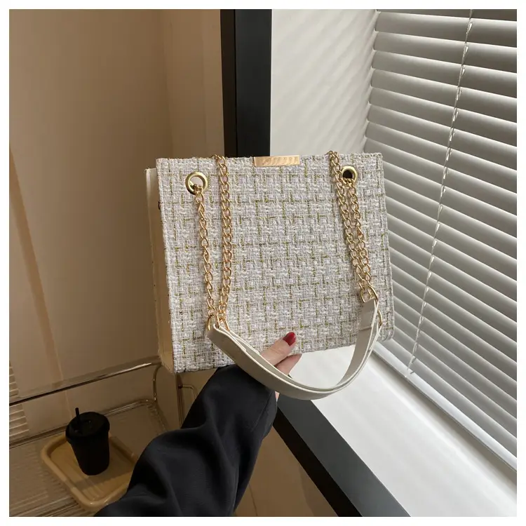 Black Chain Shoulder Bag for Women 2026 — feature 22