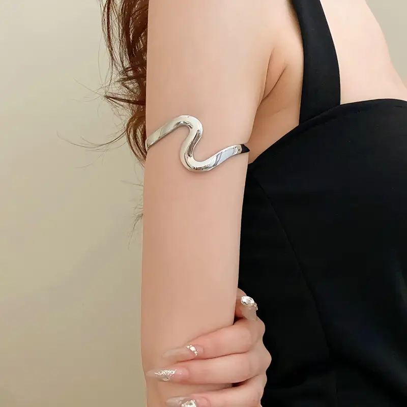 European and American wave metal open bracelet simple design twist arm ring bracelet cold wind cross-border jewelry wholesale — feature 11