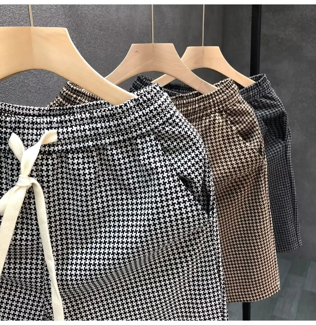 Men's Black Waffle Shorts Casual Western Style — feature 3