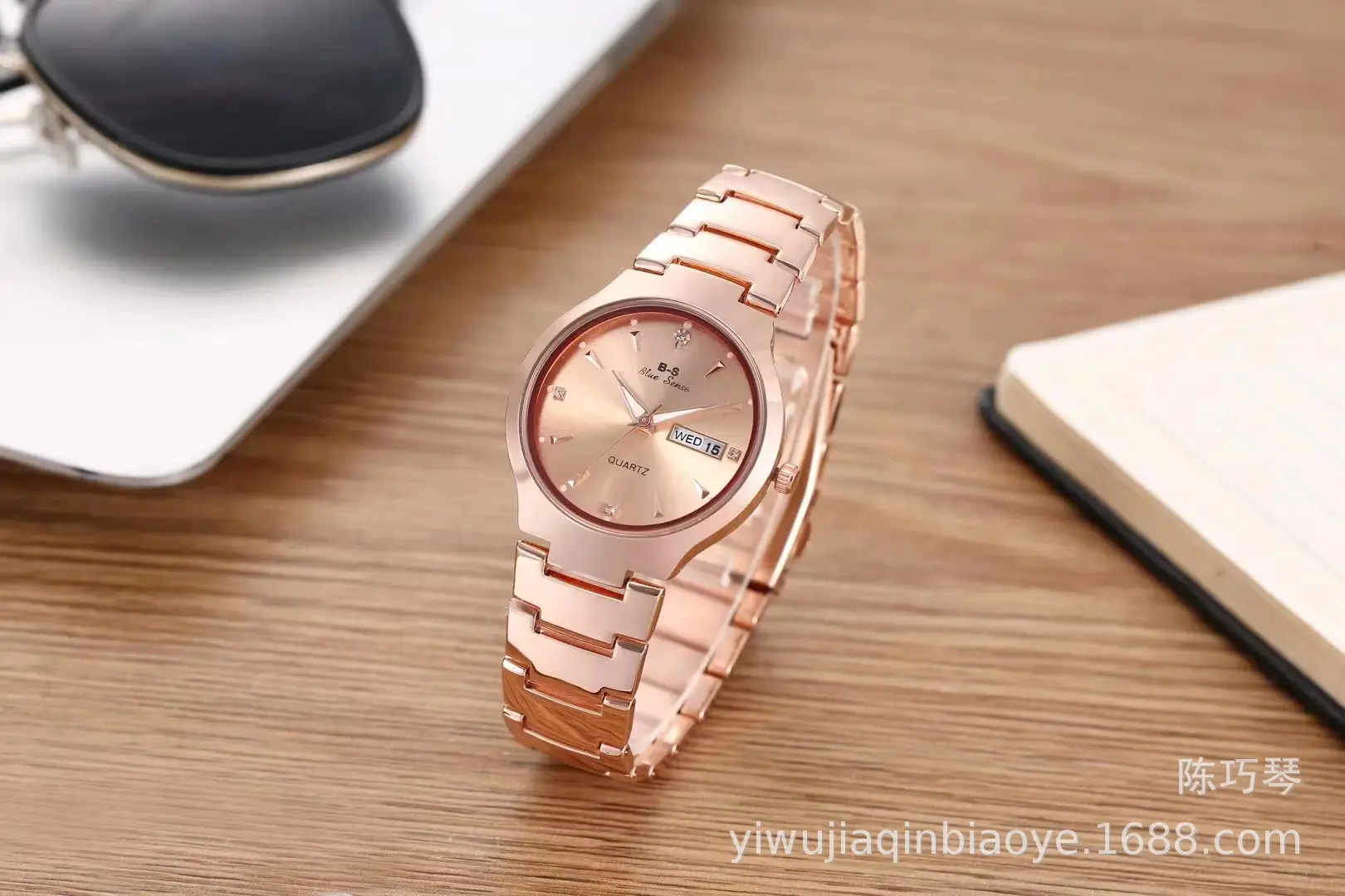 Men's Women's Stainless Steel Calendar Watch 2024