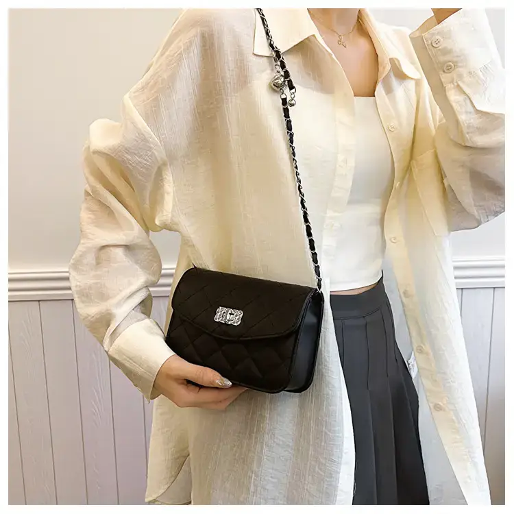 Women's 2-Piece Quilted Chain Crossbody Bag Set Cream — feature 13