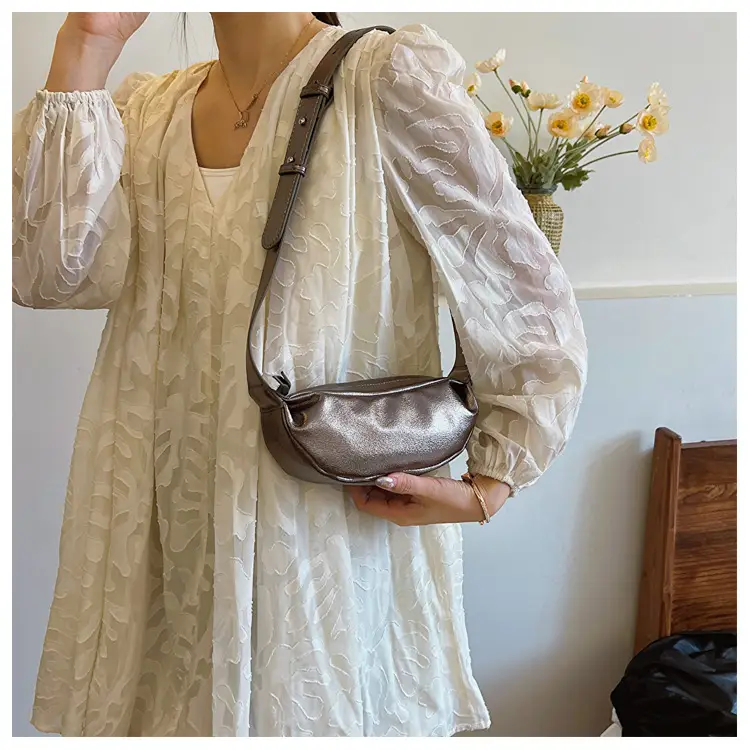 Minimalist Pleated Shoulder Bag for Women 2026 — feature 19