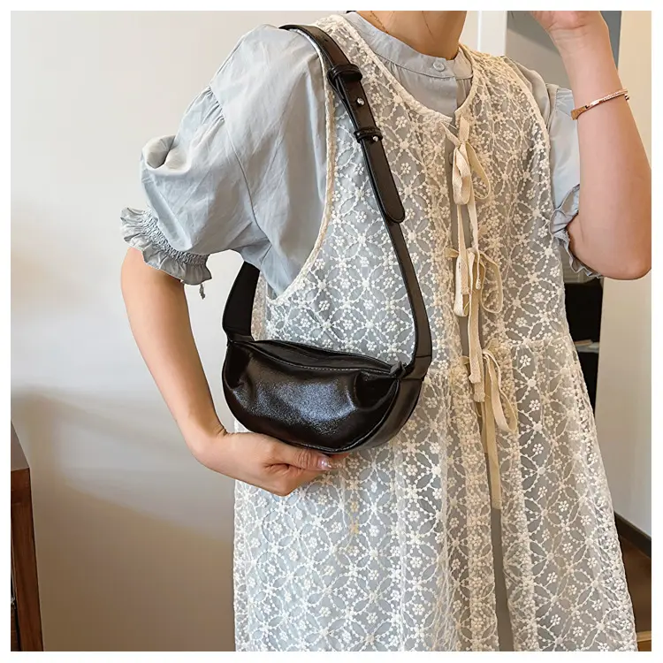 Minimalist Pleated Shoulder Bag for Women 2026 — feature 22