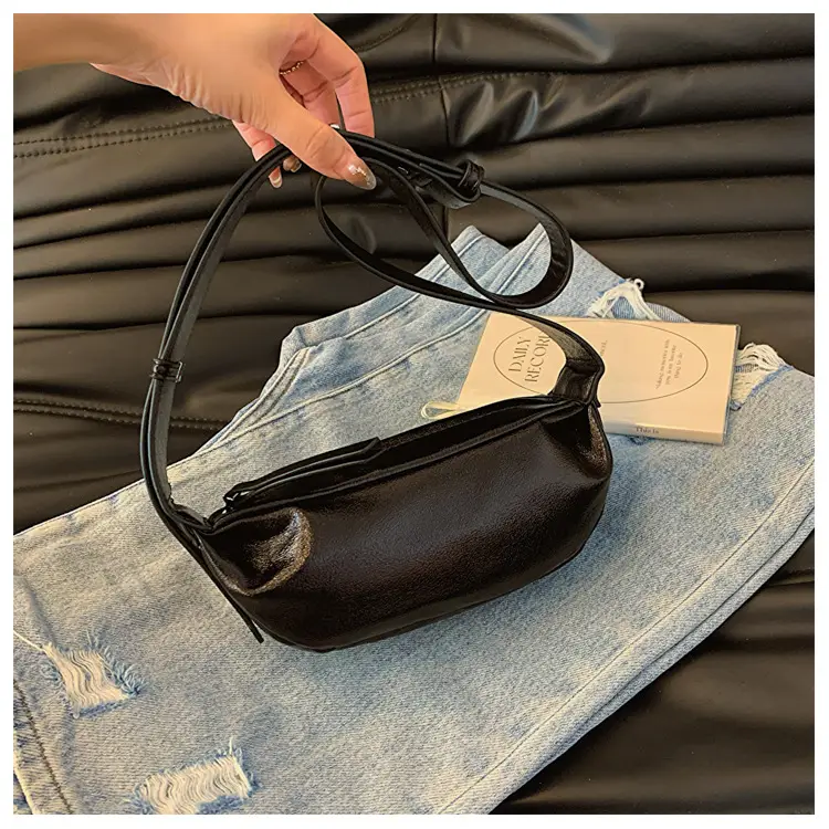 Minimalist Pleated Shoulder Bag for Women 2026 — feature 31