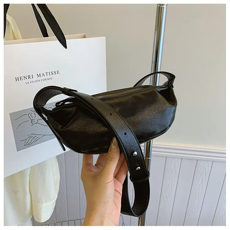 Minimalist Pleated Shoulder Bag for Women 2026 — feature 32