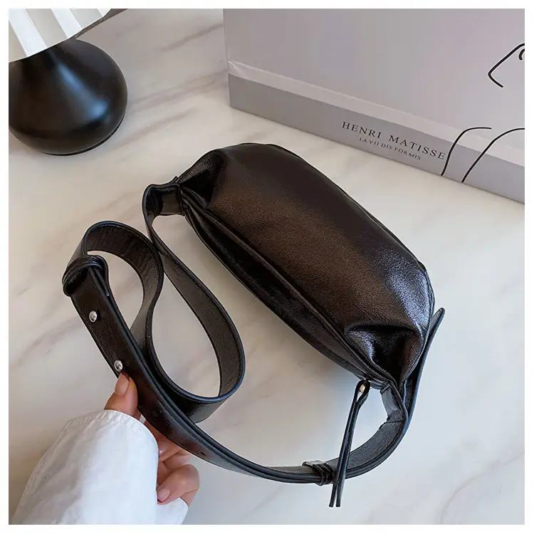 Minimalist Pleated Shoulder Bag for Women 2026 — feature 33