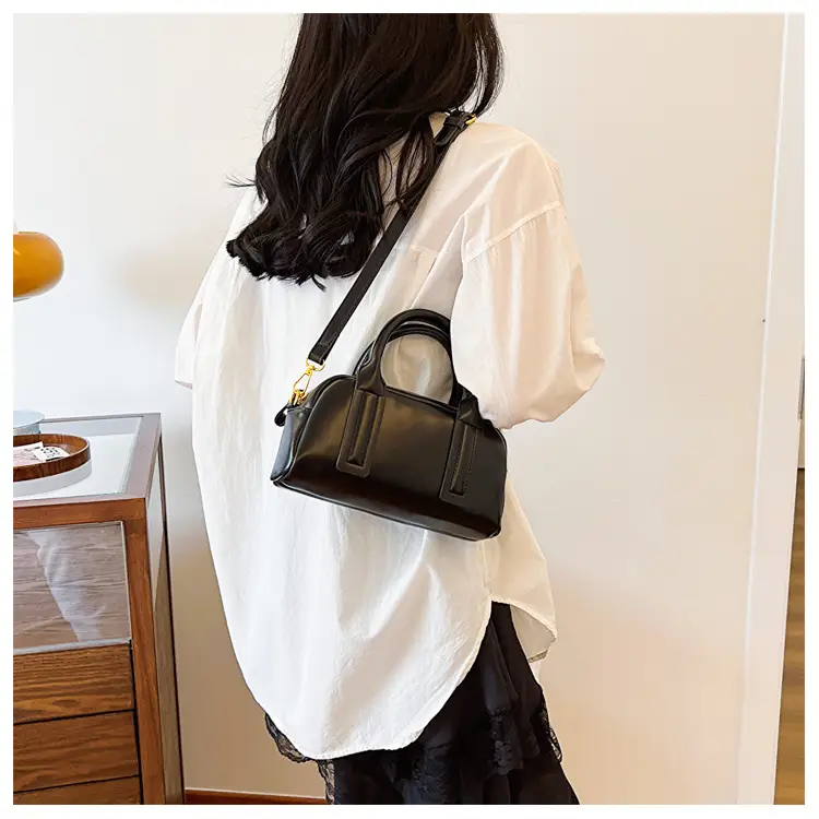 Black Korean Fashion Shoulder Messenger Bag 2024 — feature 19