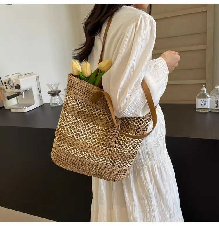 Women Straw Woven Beach Bag Large Capacity Tote Bucket — feature 18
