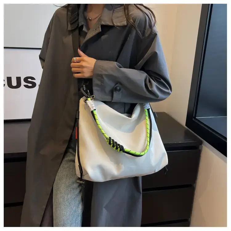 Women's Large Capacity Korean Style Shoulder Crossbody Bag — feature 22