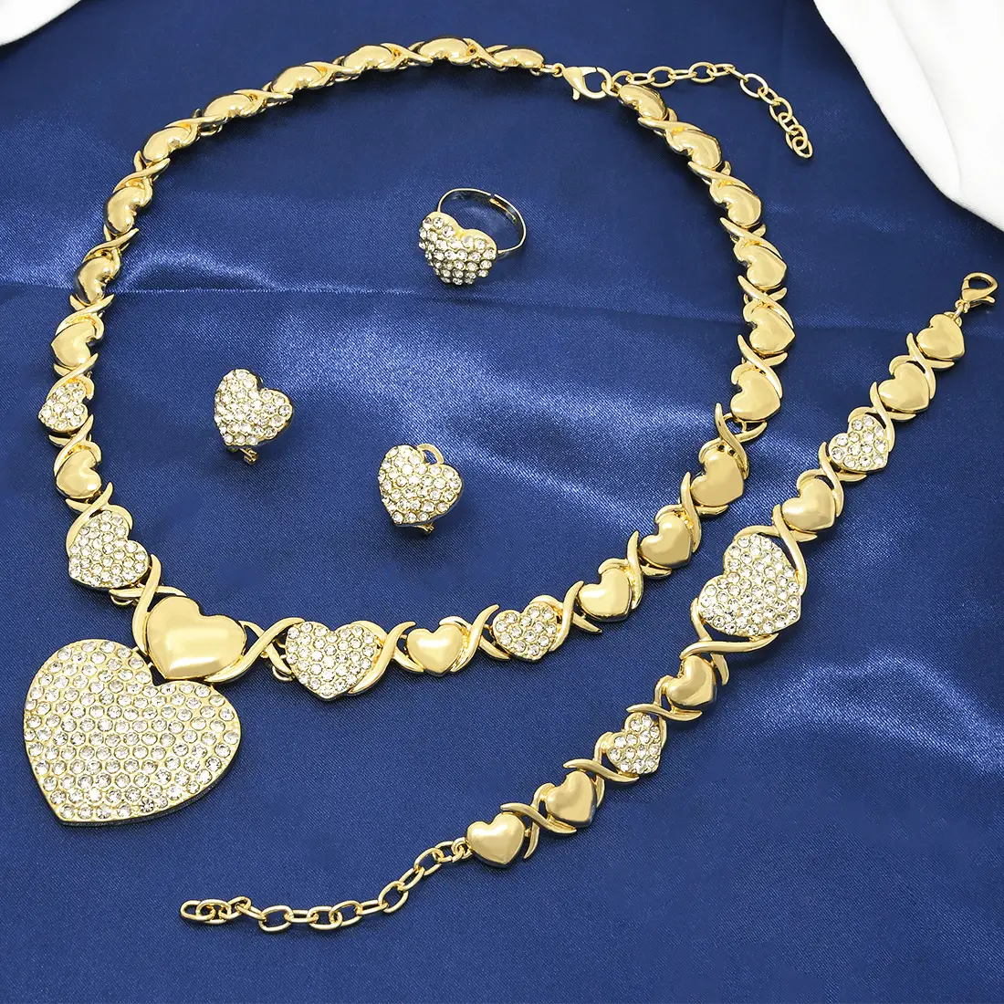 Gold Heart Chain Necklace Set for Women — feature 8