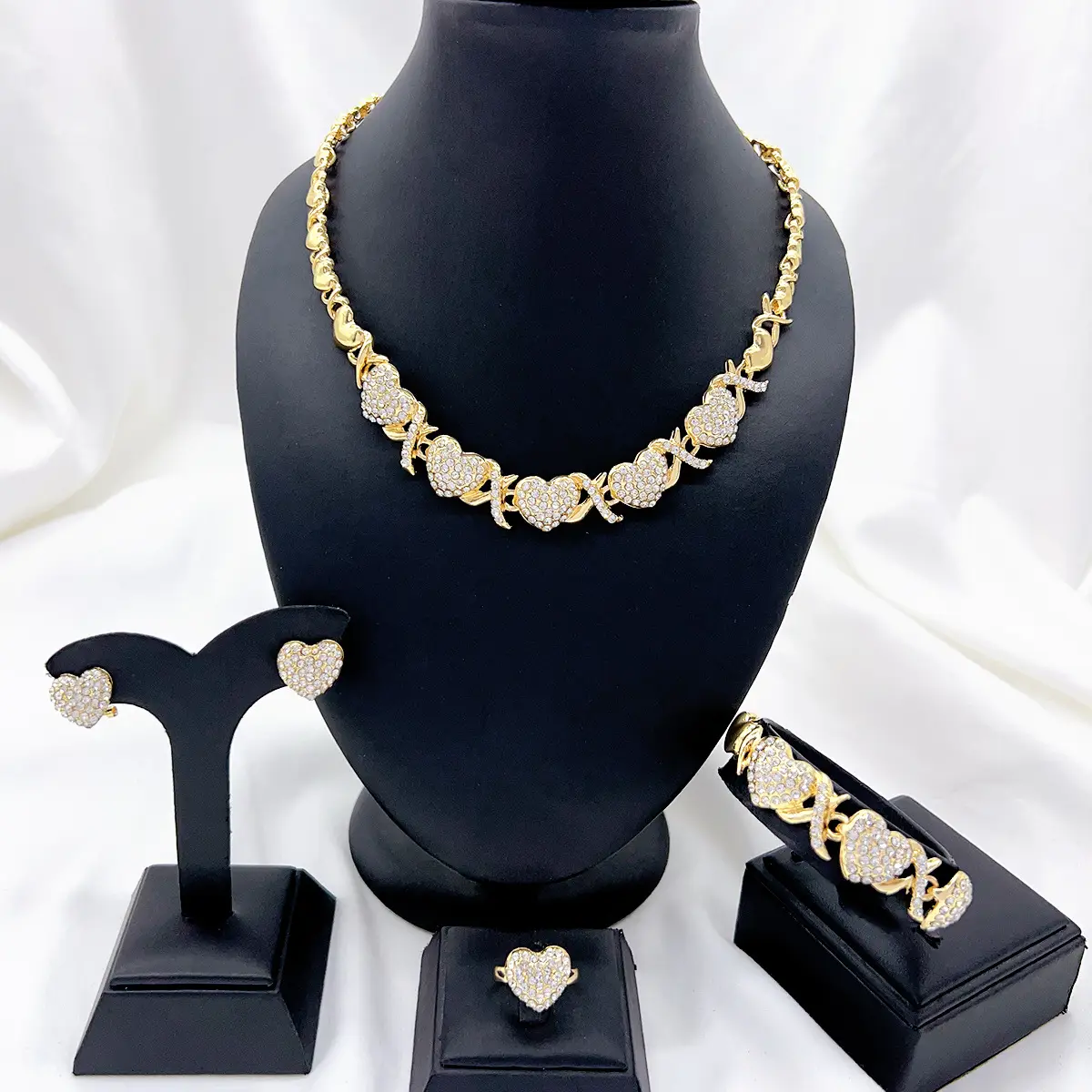 Gold Heart Chain Necklace Set for Women - Image 15