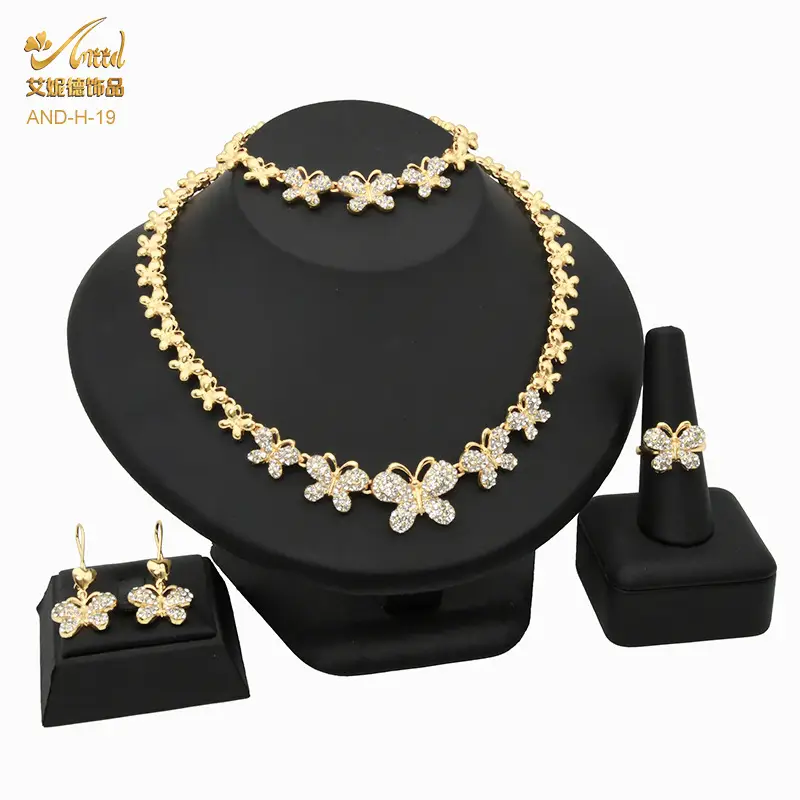 Gold Heart Chain Necklace Set for Women - Image 5