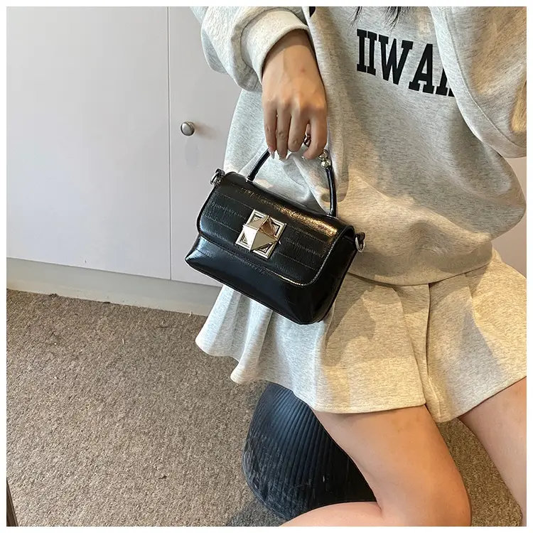 Textured Silver Square Shoulder Bag Women 2024 — feature 11