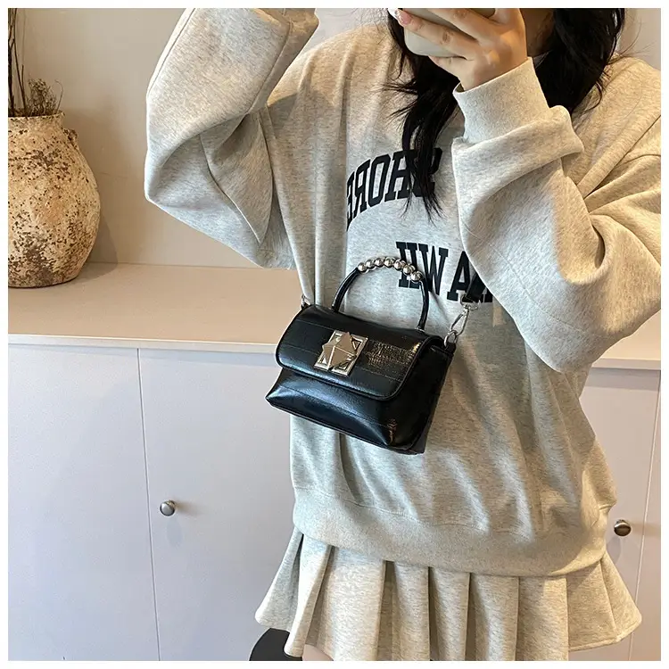 Textured Silver Square Shoulder Bag Women 2024 — feature 9