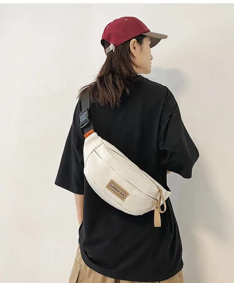 Women's Black Crossbody Shoulder Bag with Zipper Closure — feature 3
