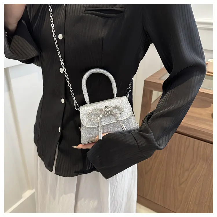 Silver Glitter Bow Shoulder Bag 2024 — feature 11