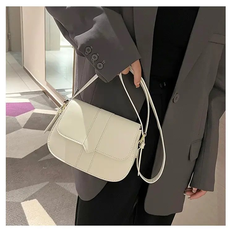Brown Vintage Square Shoulder Bag for Women - Image 8