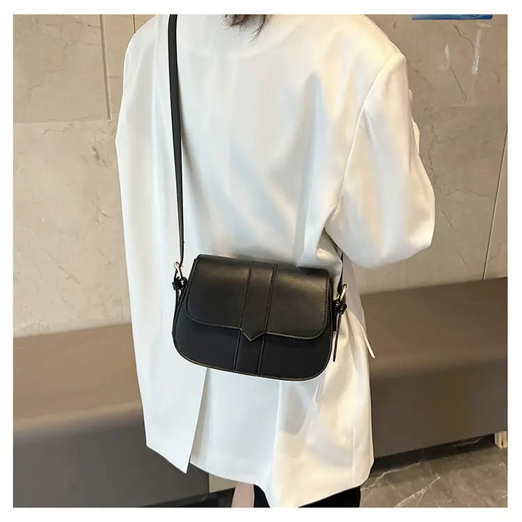 Brown Vintage Square Shoulder Bag for Women — feature 16