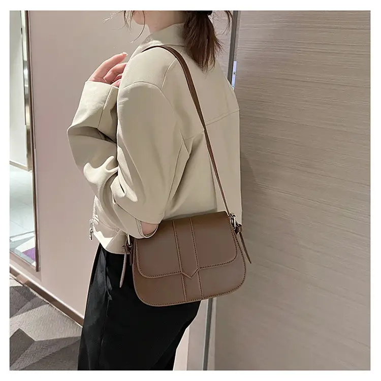 Brown Vintage Square Shoulder Bag for Women — feature 18