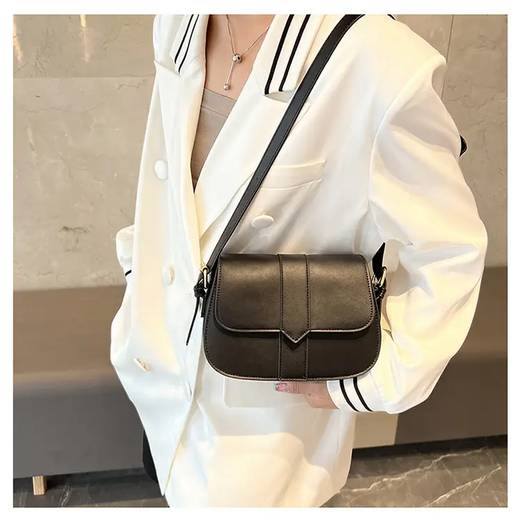 Brown Vintage Square Shoulder Bag for Women — feature 27