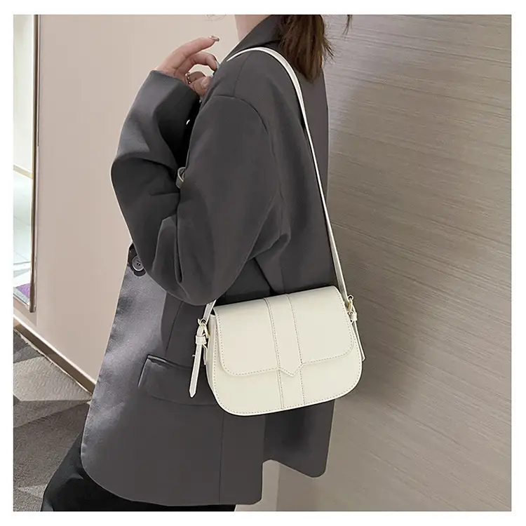 Brown Vintage Square Shoulder Bag for Women — feature 31