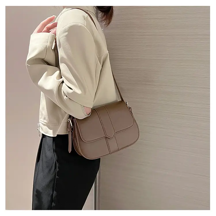 Brown Vintage Square Shoulder Bag for Women — feature 33