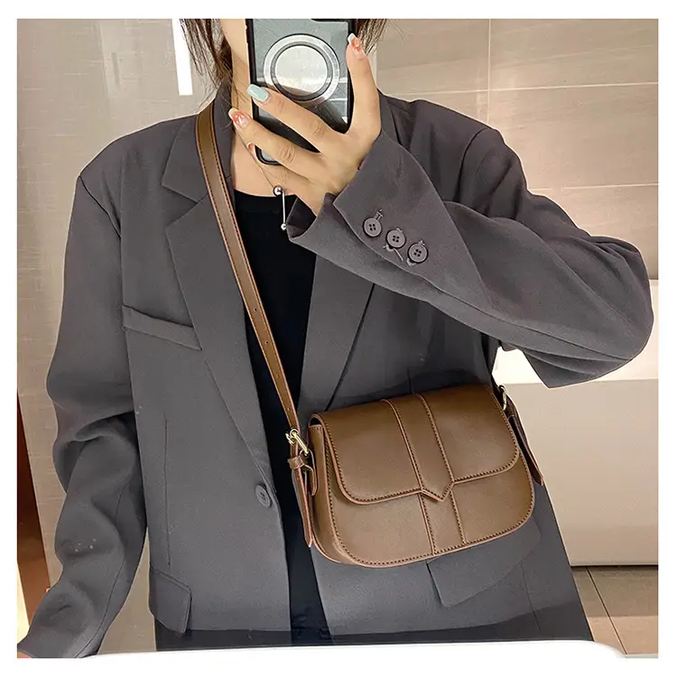Brown Vintage Square Shoulder Bag for Women — feature 4