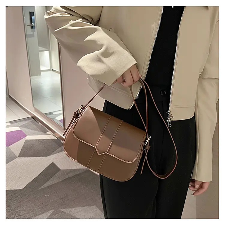 Brown Vintage Square Shoulder Bag for Women — feature 40