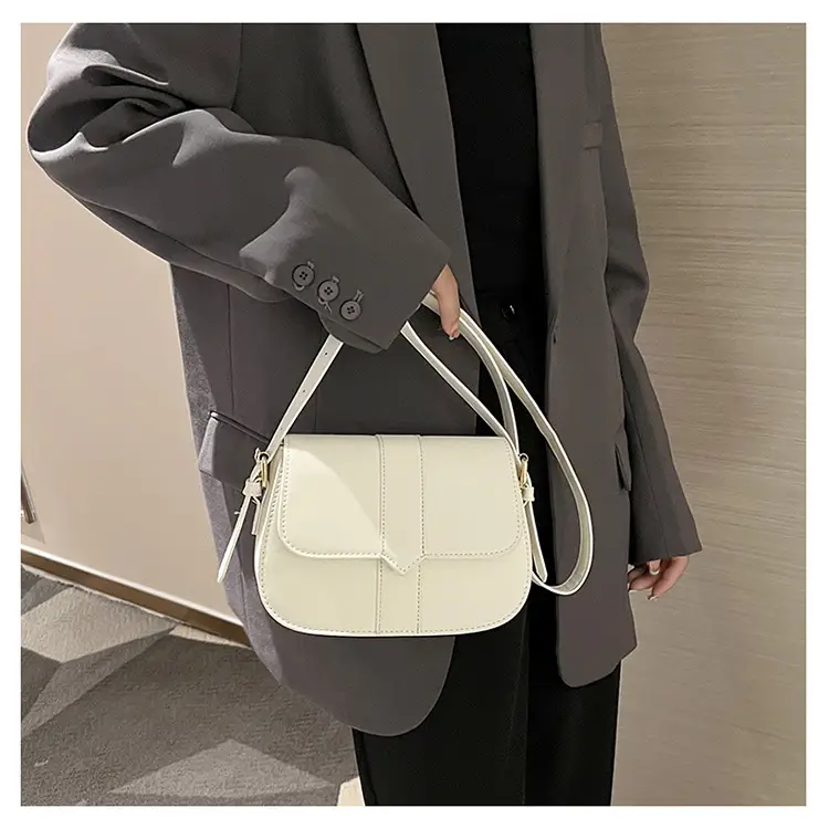 Brown Vintage Square Shoulder Bag for Women - Image 3