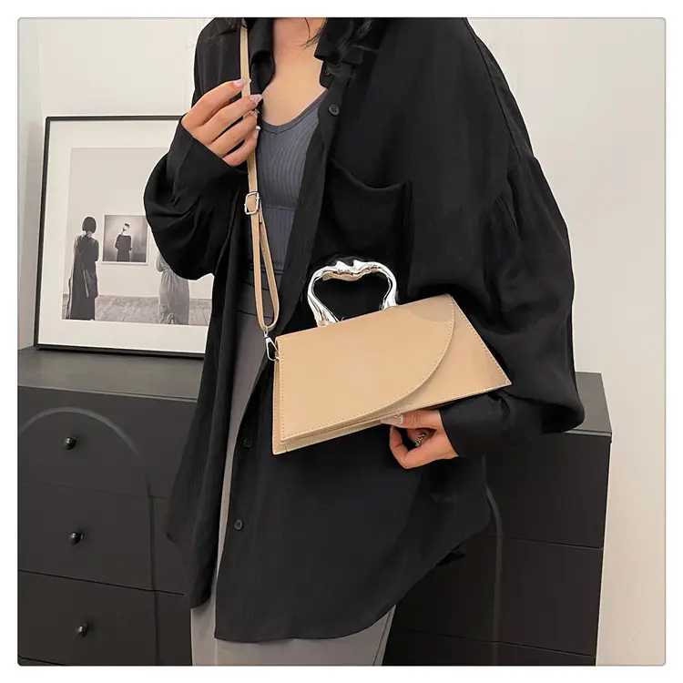 Black Korean-style Crossbody Bag for Women 2024 — feature 25