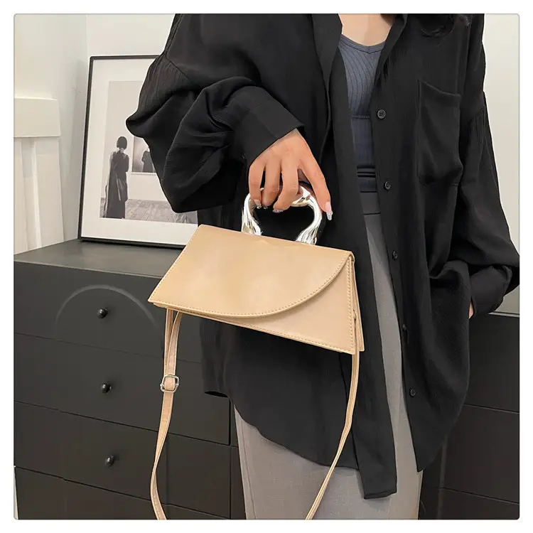 Black Korean-style Crossbody Bag for Women 2024 — feature 26