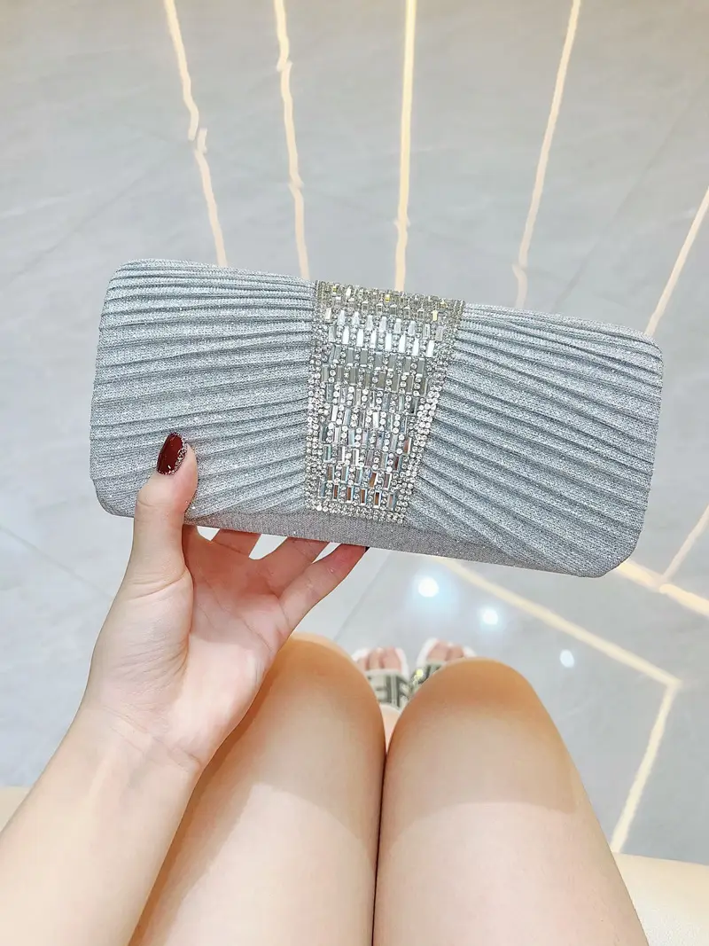 Diamond-encrusted Women's Rhinestone Crossbody Bag — feature 7