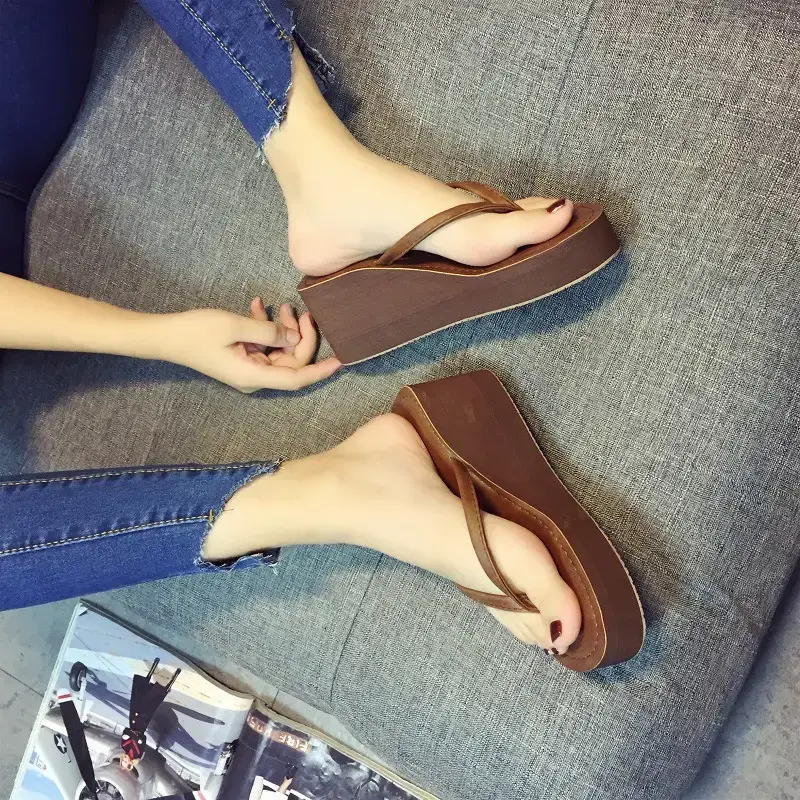 2026 New Summer Sandals, Beach Slippers, Women's Flip-Flops, Wedge Heels, Thick Soles, Non-Slip High Heels, Flip-Flops for Outdoor Wear - Image 2