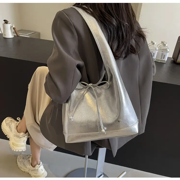 Pink Korean Style Shoulder Bag with Bow Detail — feature 16
