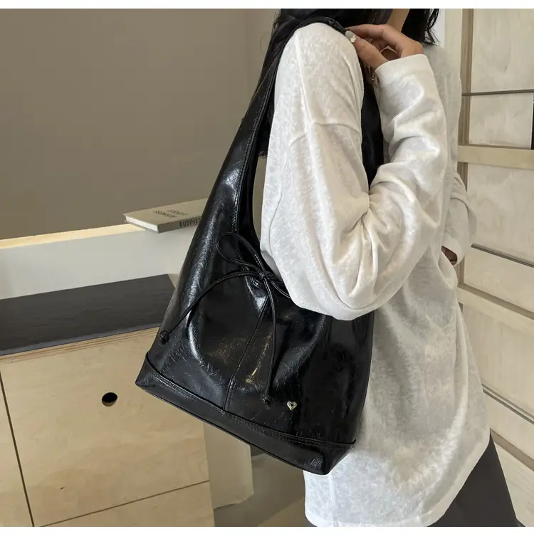 Pink Korean Style Shoulder Bag with Bow Detail — feature 21