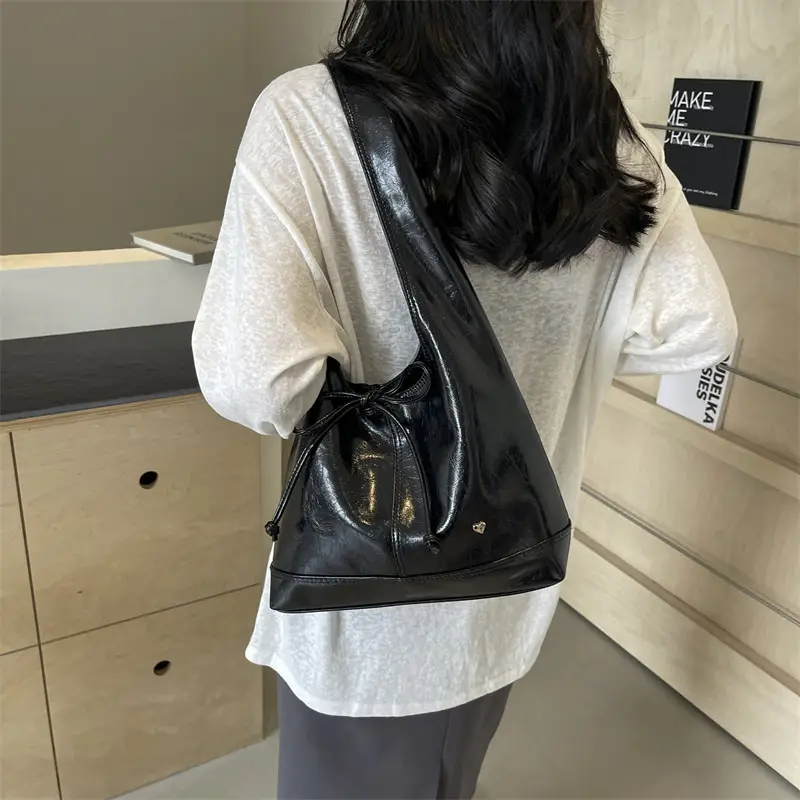 Pink Korean Style Shoulder Bag with Bow Detail - Image 2