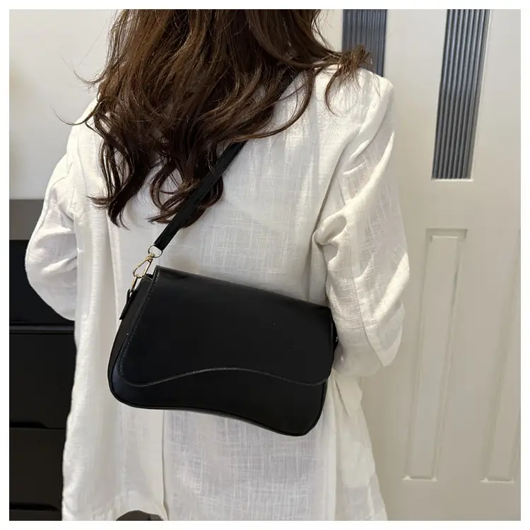 Black Crossbody Bag with Gold Chain for Women — feature 18
