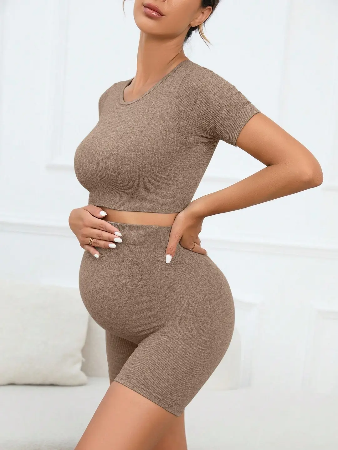 Maternity Sports Suit Peach Butt Shorts Short-Sleeved Seamless Knitted Breathable Quick-Drying Yoga Pants Maternity Yoga Clothes — feature 21