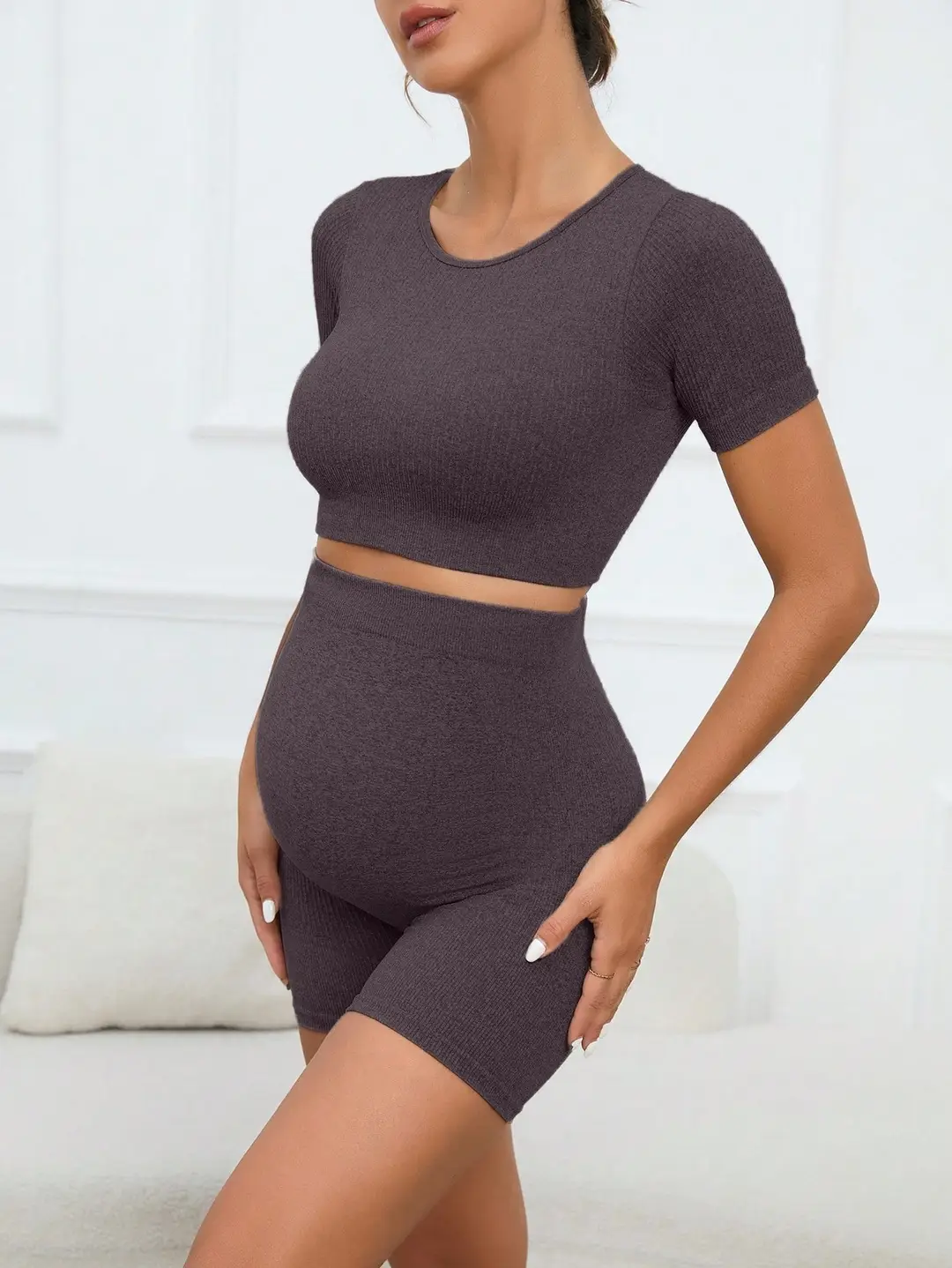 Maternity Sports Suit Peach Butt Shorts Short-Sleeved Seamless Knitted Breathable Quick-Drying Yoga Pants Maternity Yoga Clothes — feature 31