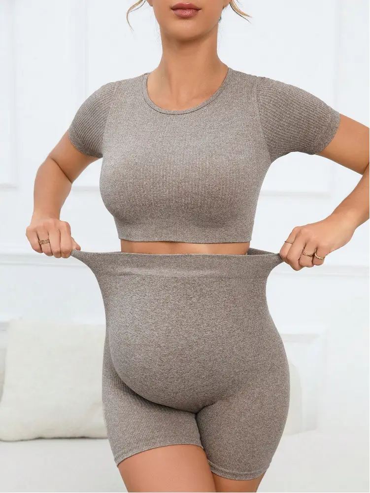Maternity Sports Suit Peach Butt Shorts Short-Sleeved Seamless Knitted Breathable Quick-Drying Yoga Pants Maternity Yoga Clothes — feature 4