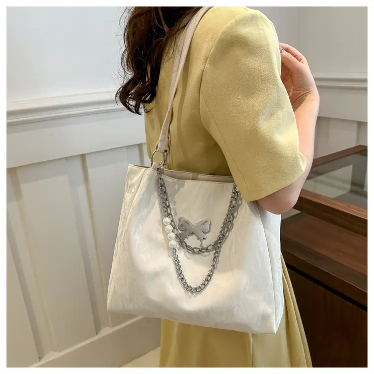 Light Blue Chain Tote Bag for Women College Students — feature 16