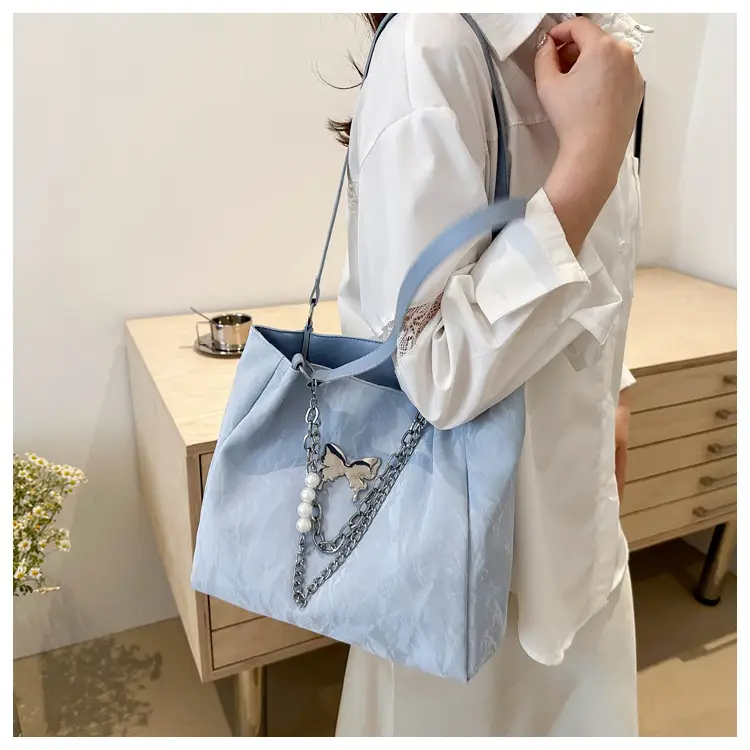 Light Blue Chain Tote Bag for Women College Students — feature 24