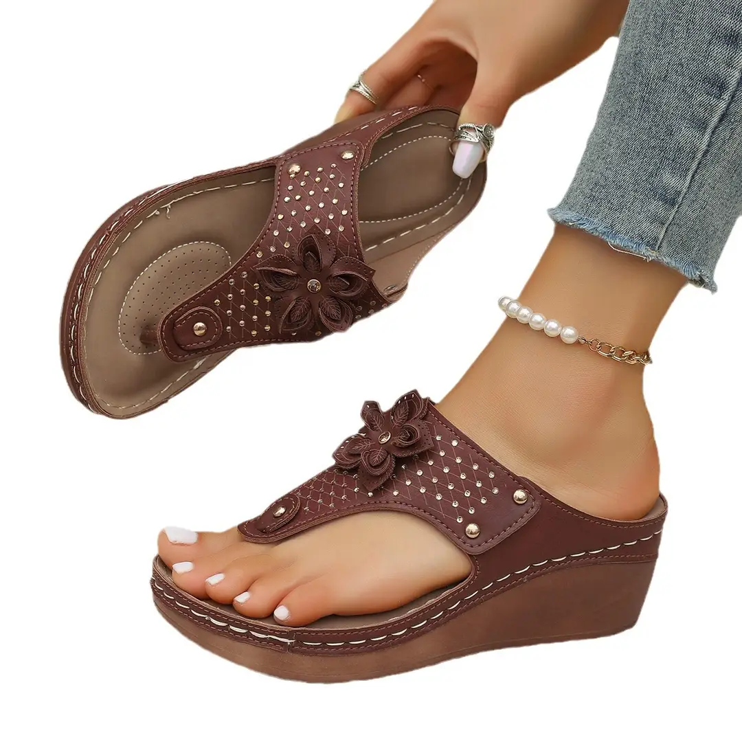 2024 Summer Cross-Border Foreign Trade Thick-Soled Wedge-Heeled Large-Size Slippers Flip-Flops Platform-Soled Casual Fashion Versatile Women's Shoes