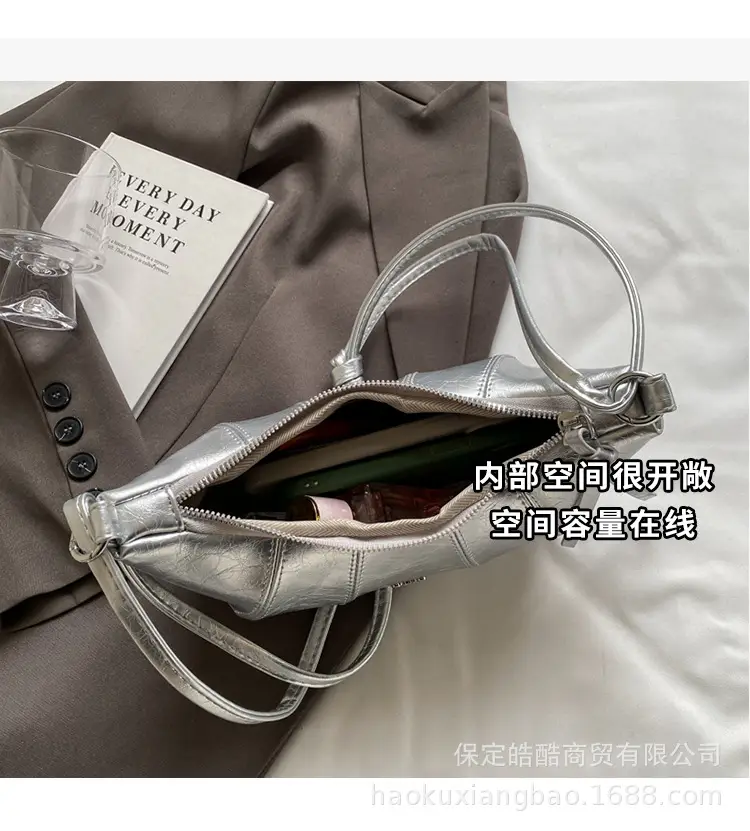 Silver Croc Crossbody Bag Women 2024 New — feature 8