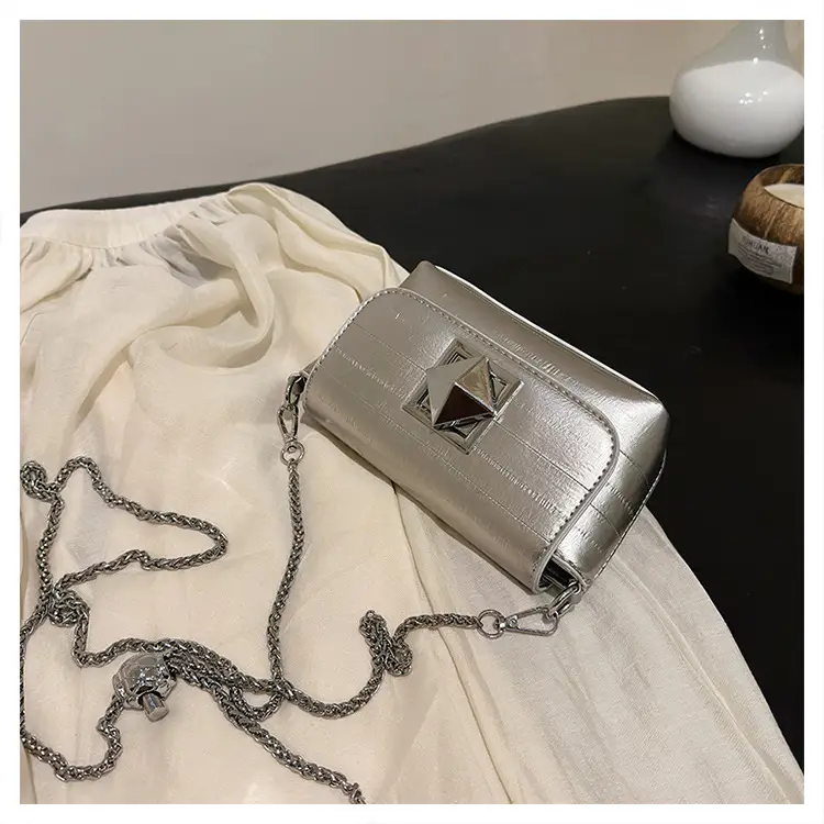 Silver Chain Shoulder Bag Women 2024 New Design — feature 18