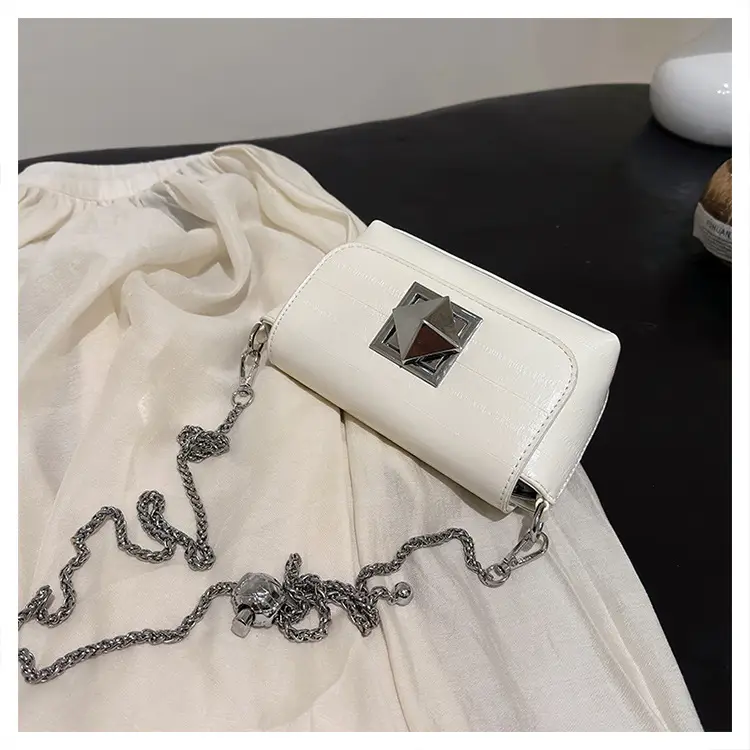 Silver Chain Shoulder Bag Women 2024 New Design — feature 21