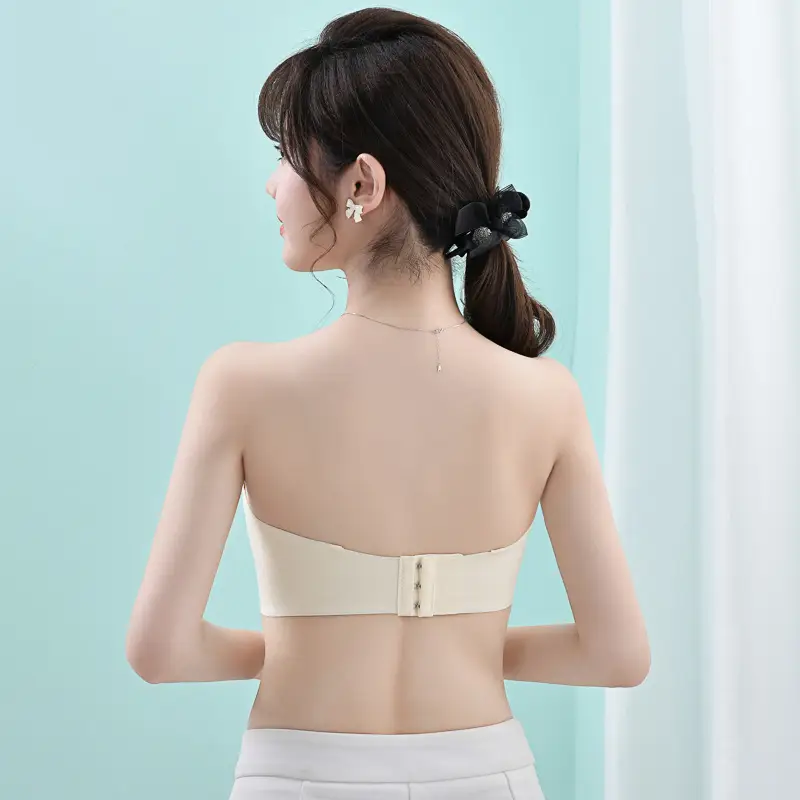 Black Traceless Detachable Strap Bra for Women - Image 6
