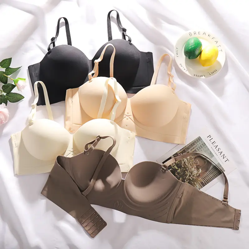 Black Traceless Detachable Strap Bra for Women - Image 8