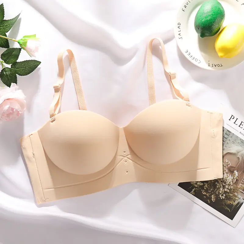 Black Traceless Detachable Strap Bra for Women - Image 2